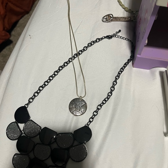 Set of two strength necklace and black with silver necklace - Picture 3 of 4